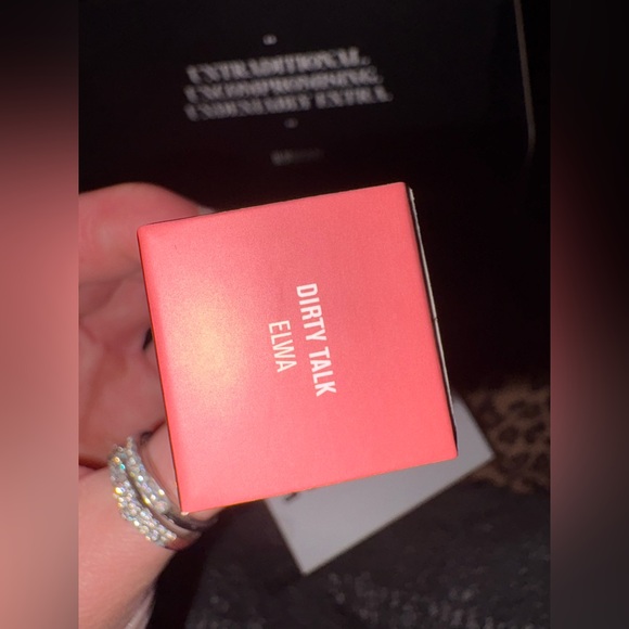 IL MAKIAGE MAKEUP FOUNDATION AND LIP STICK - Picture 3 of 14